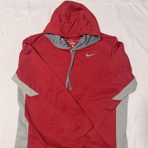 Men’s Nike size L, dri-fit red and gray sweatshirt like new